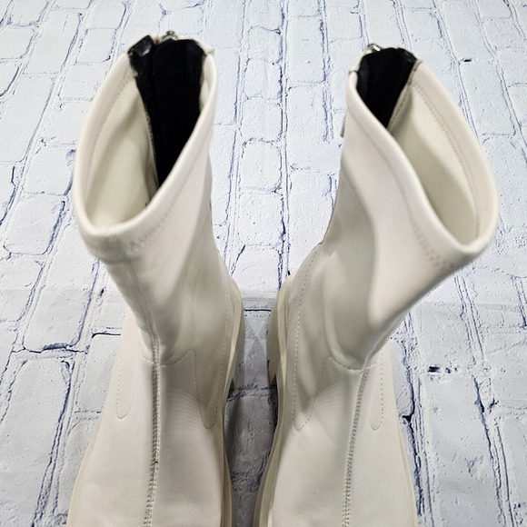 GUESS Saleen Ivory Platform Ankle Bootie Boot Back Zip WOMENS SIZE 8.5 - Picture 5 of 9